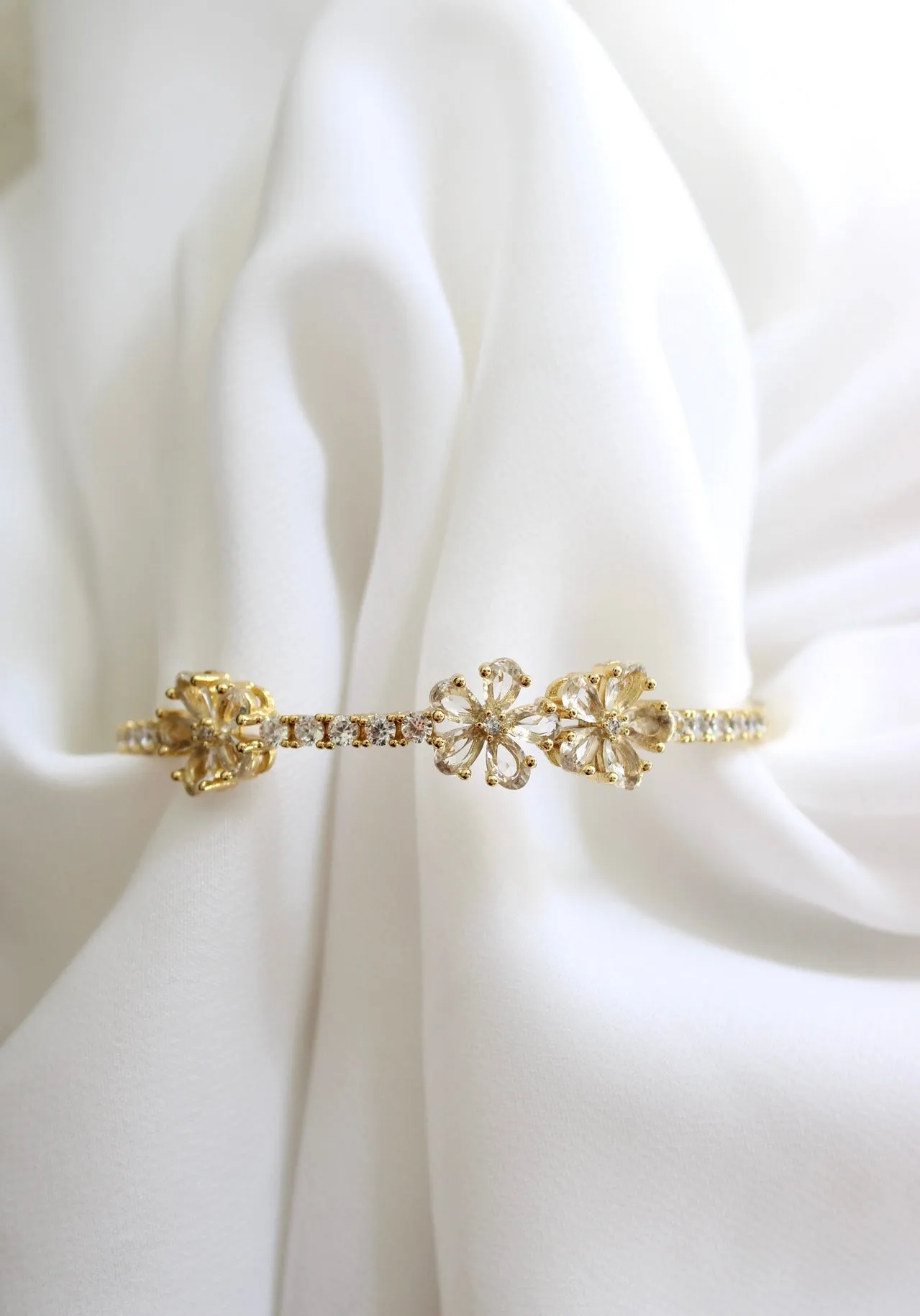 14k Gold Plated Flower Bangle Bracelet