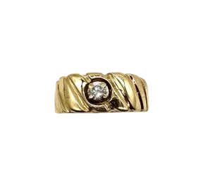 14k Yellow Gold Band with Diagonal Grooves and Diamond Center Stone