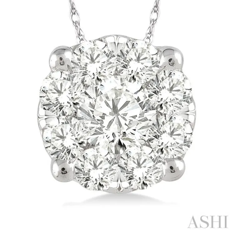 1/8 Ctw Lovebright Round Cut Diamond Pendant in 14K White Gold with Chain