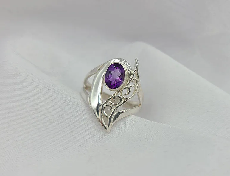 Amethyst Swirl Ring