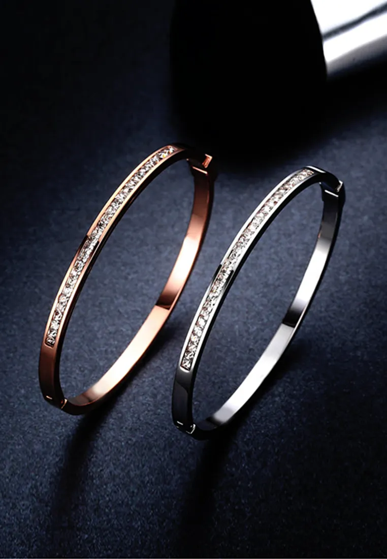 Arya Single Row Zirconia Bangle