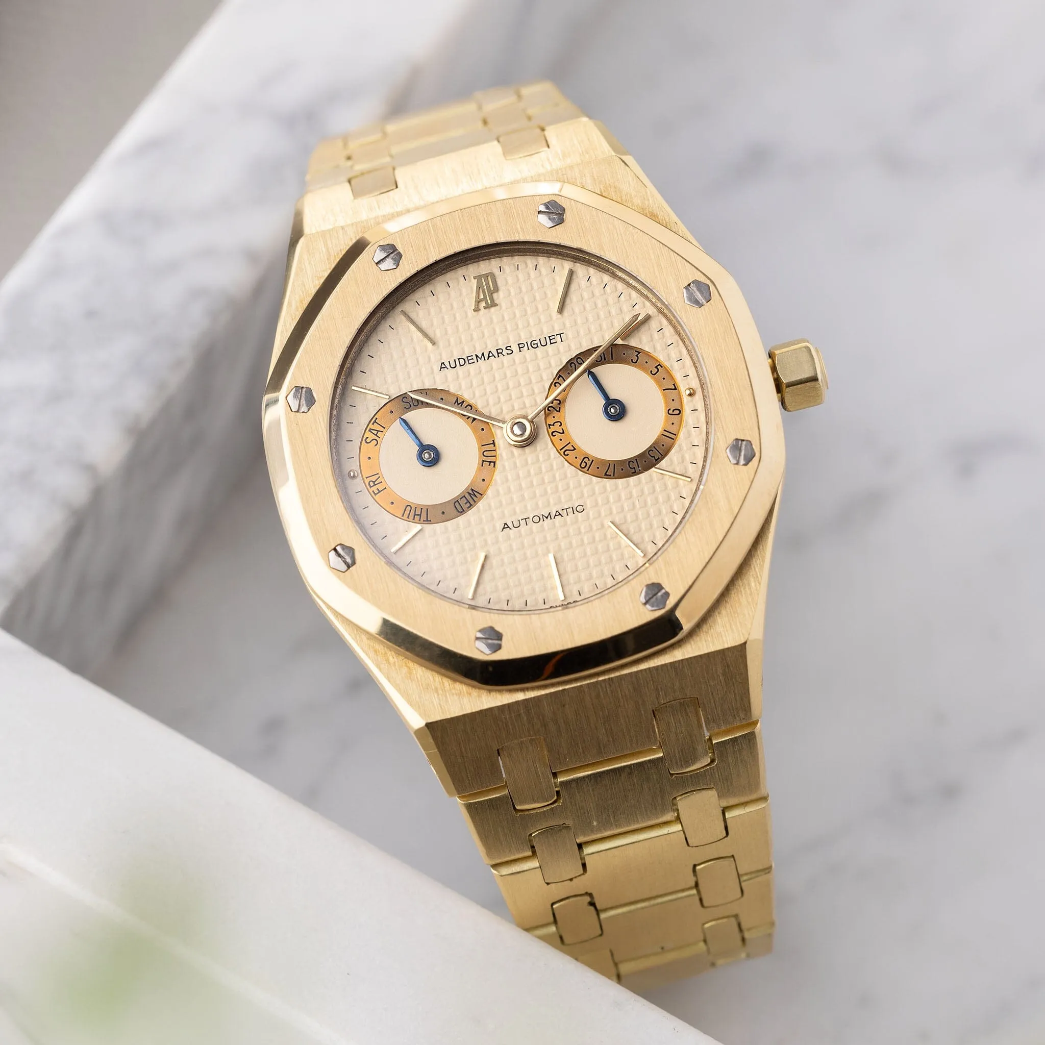 Audemars Piguet Royal 5572BA Oak Day-Date 18kt Yellow Gold "Owl" With Archive Extract