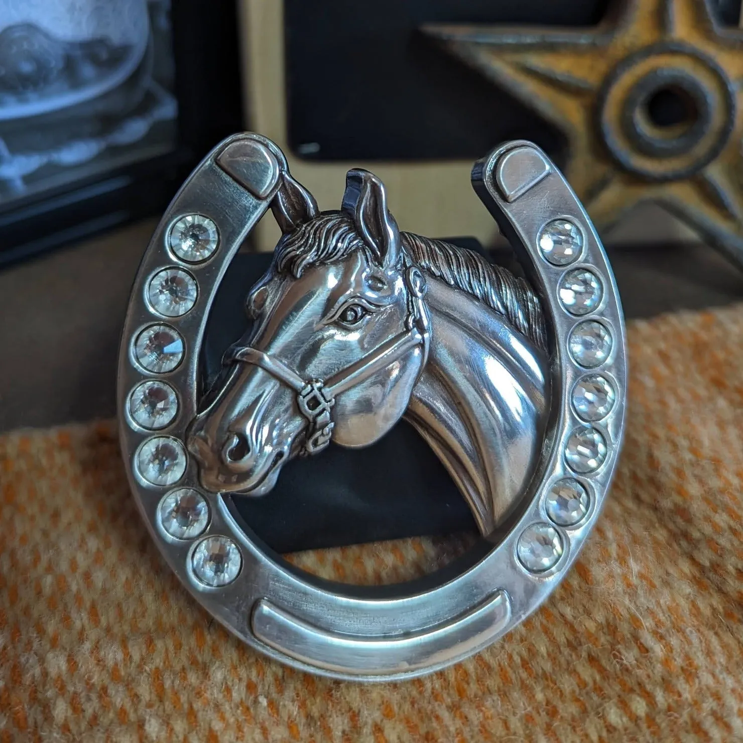 Belt Buckle Horse in Horseshoe by Blazin Roxx  37028