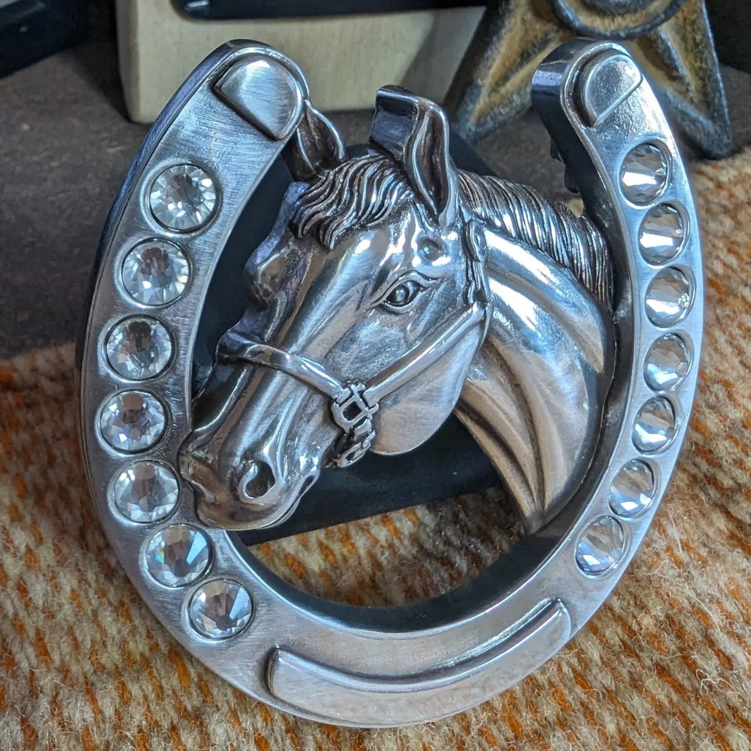 Belt Buckle Horse in Horseshoe by Blazin Roxx  37028