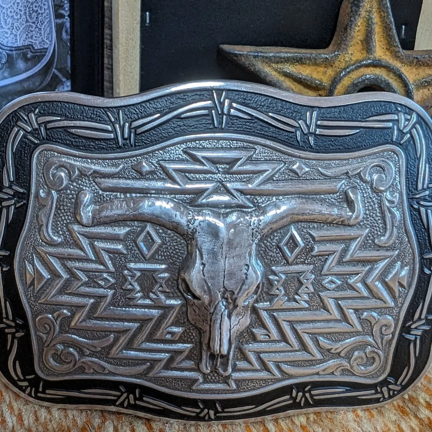 Belt Buckle Longhorn with Barbed Wire Edge by Crumrine  38026