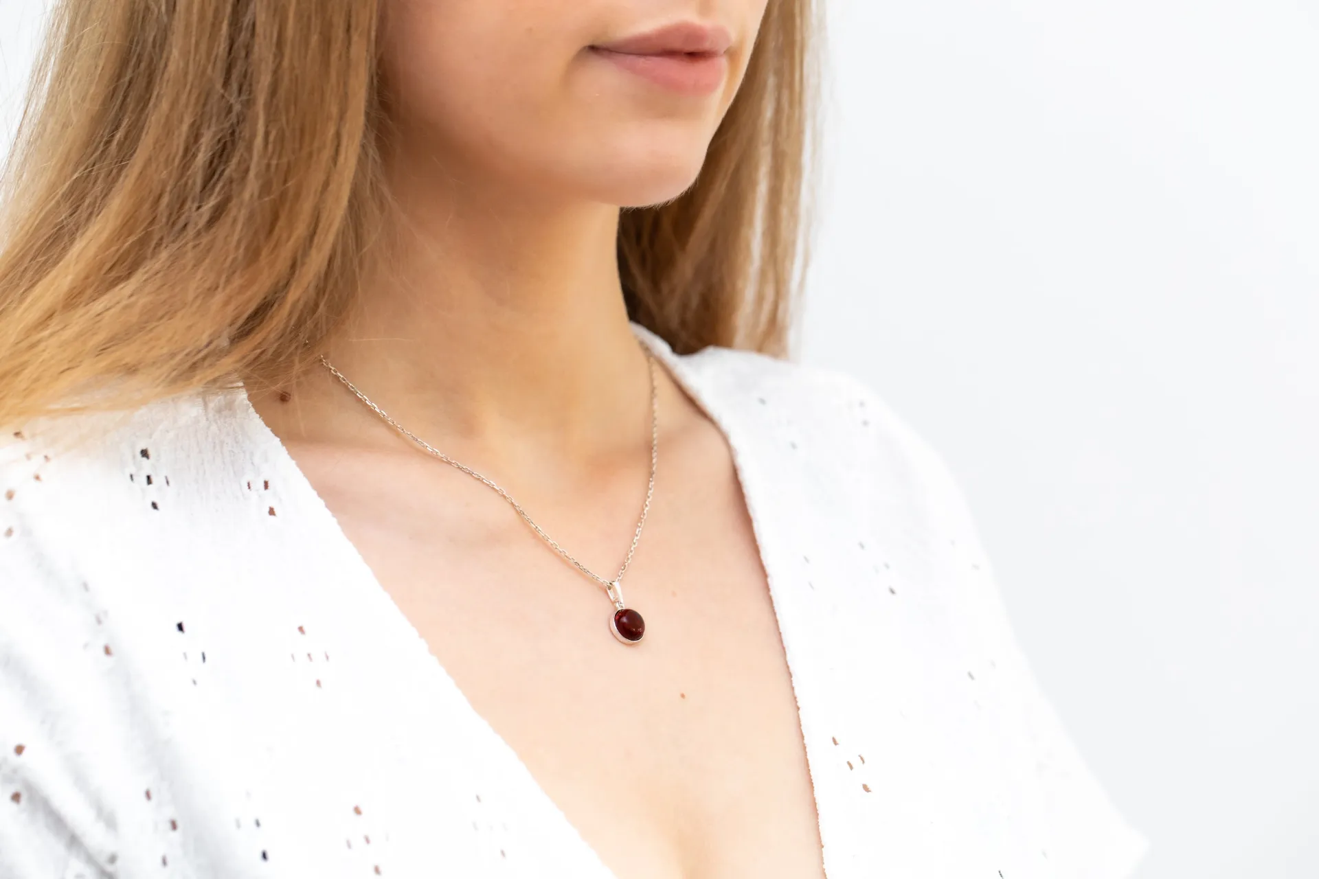 ESSENTIALS Mini Cherry Amber Pendant