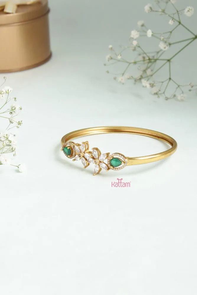 Flower Green Stone Kada