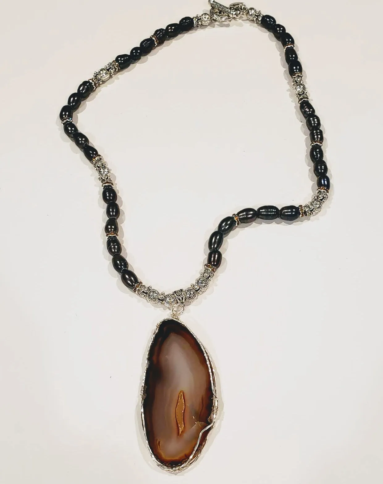 Freshwater Peacock Pearl Agate Stone Necklace