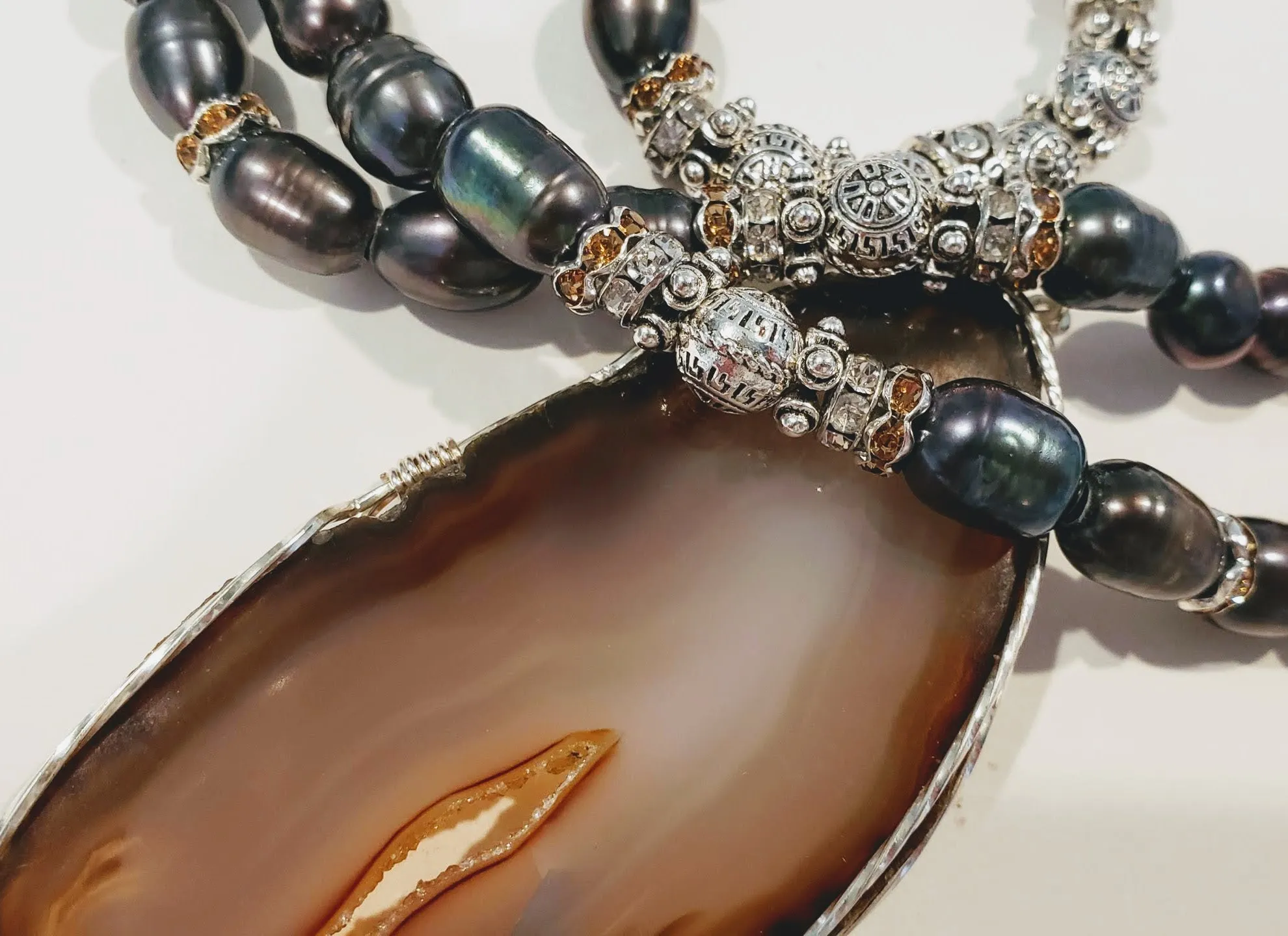 Freshwater Peacock Pearl Agate Stone Necklace