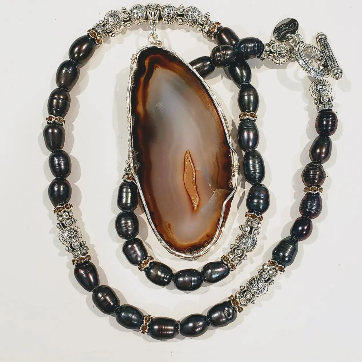 Freshwater Peacock Pearl Agate Stone Necklace