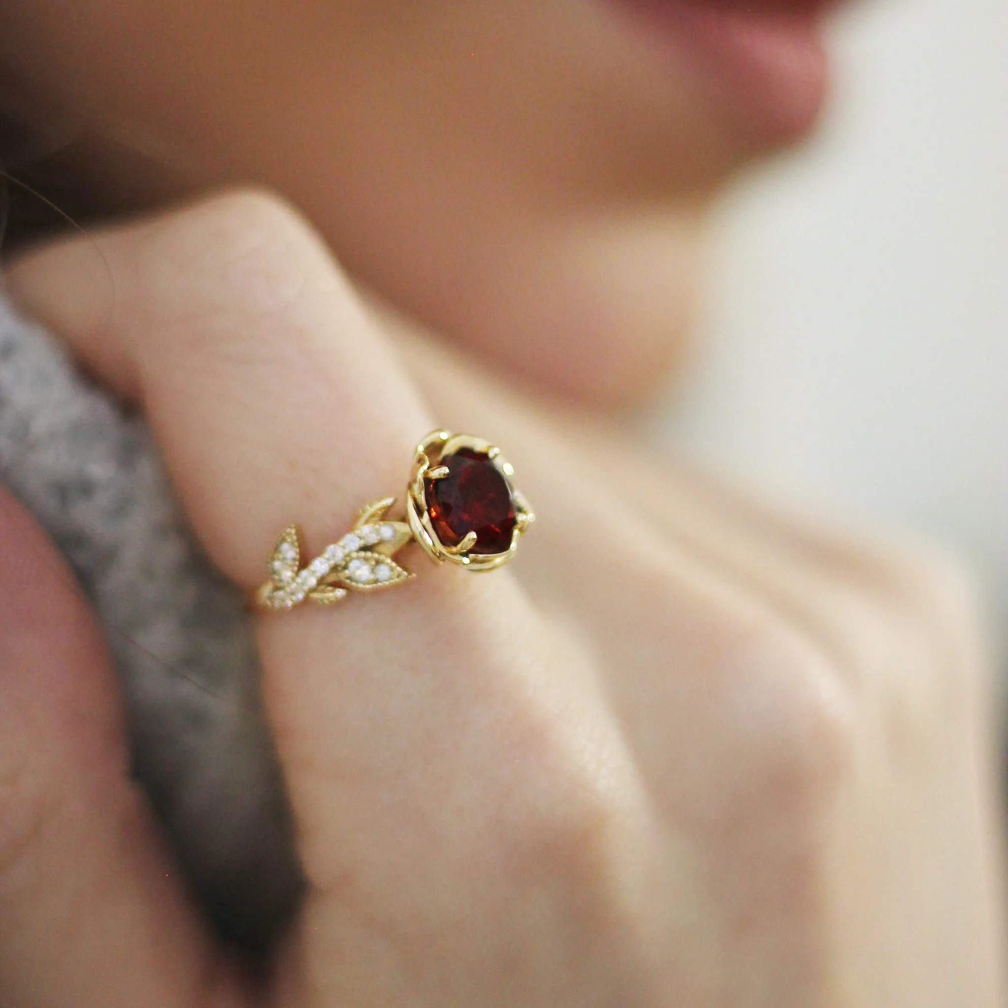 Garnet Beauty & The Beast Rose Ring Gold