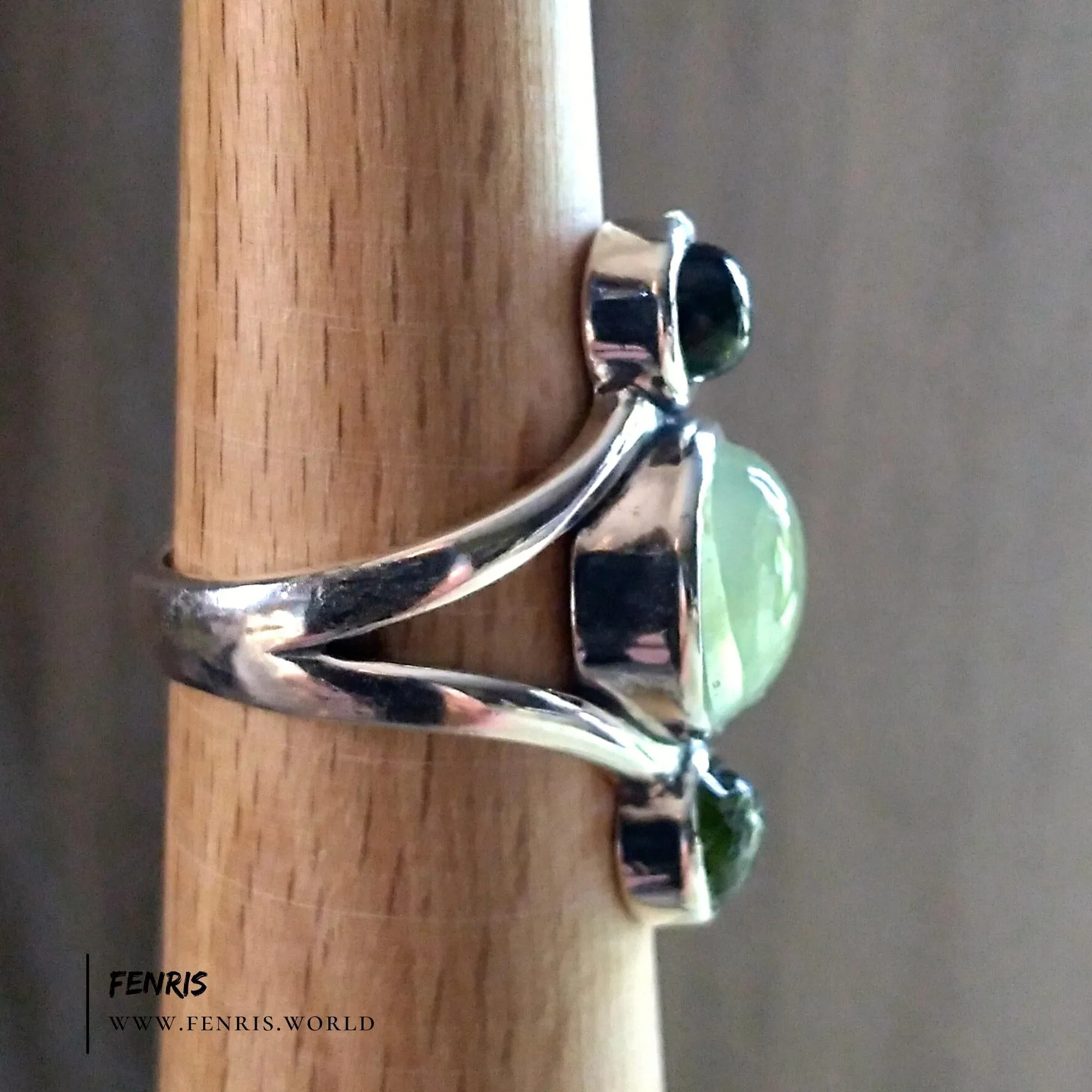 Green Tourmaline And Prehnite 925 Sterling Silver Women's Ring - Fenris