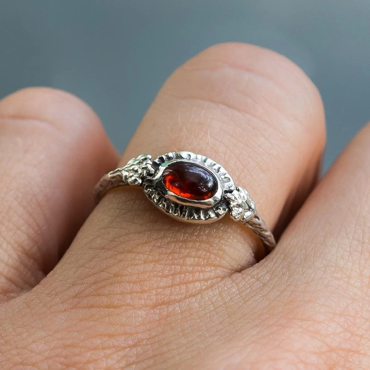 HARMONY Garnet Ring