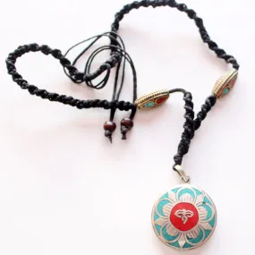 Inlaid Flower Buddha Eye Pendant