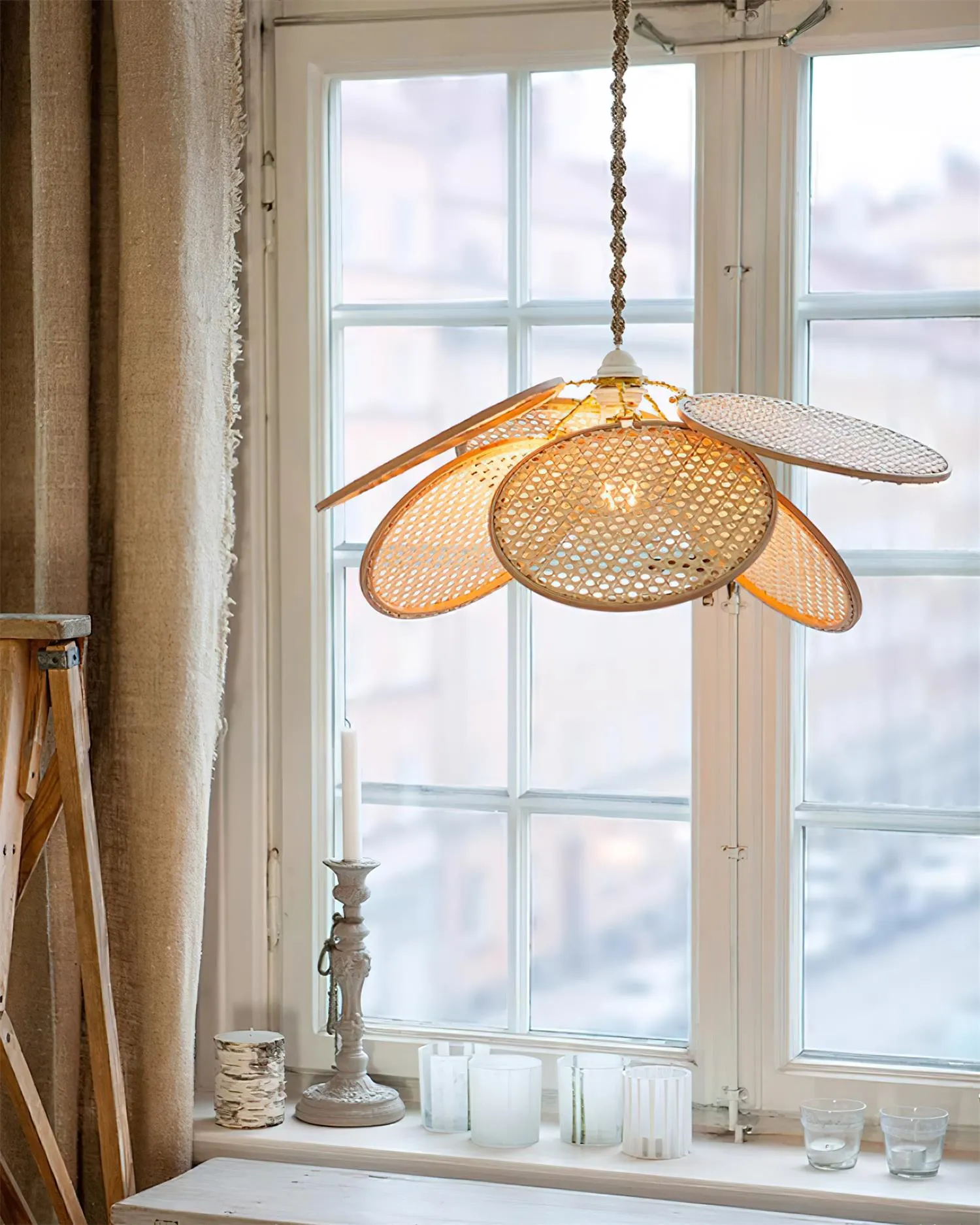 Kloe Petal Pendant Lamp