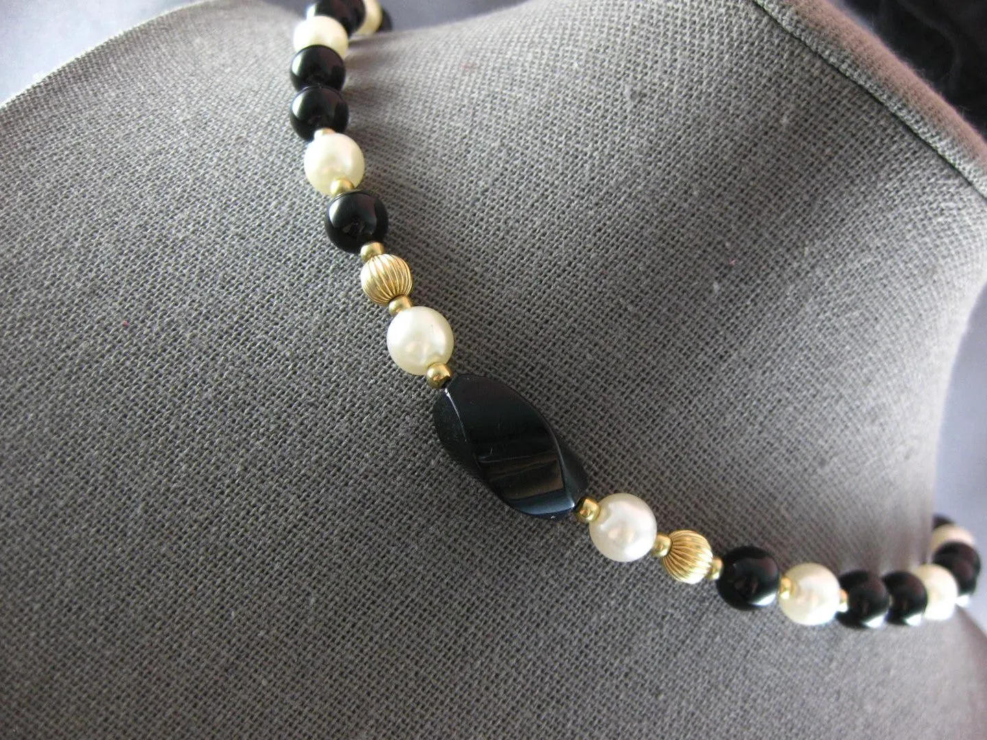 LARGE & EXTRA LONG AAA ONYX & SOUTH SEA PEARL 14K YELLOW GOLD NECKLACE #27201