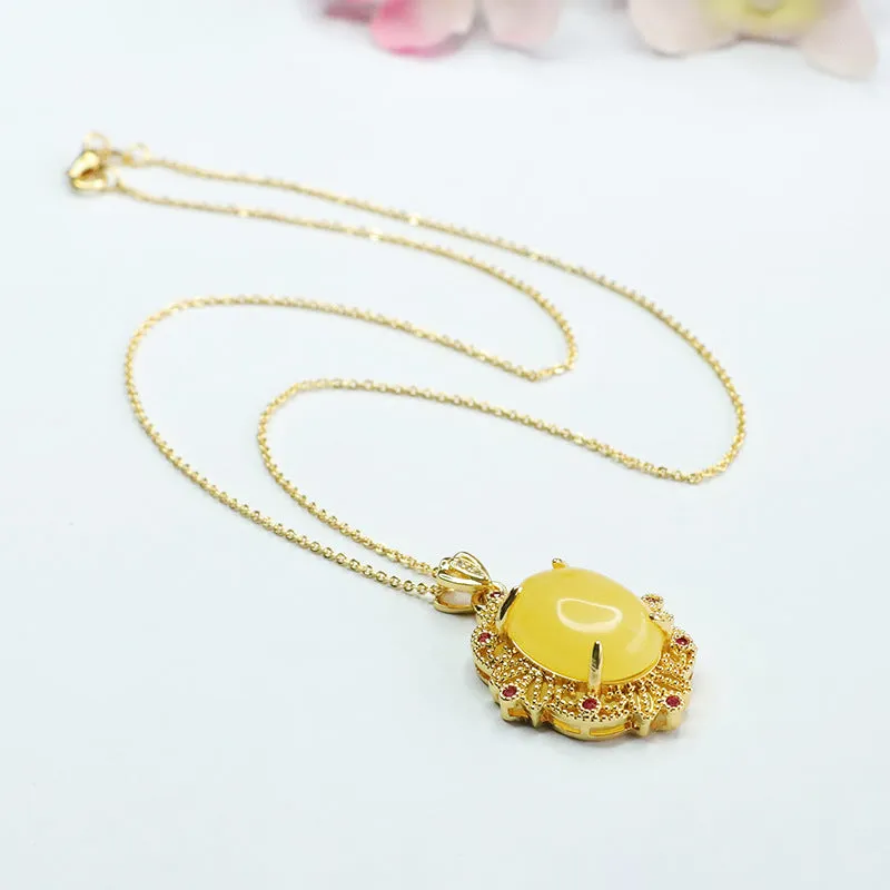 Leaf Zircon Golden Necklace with Beeswax Amber Pendant_Product Title