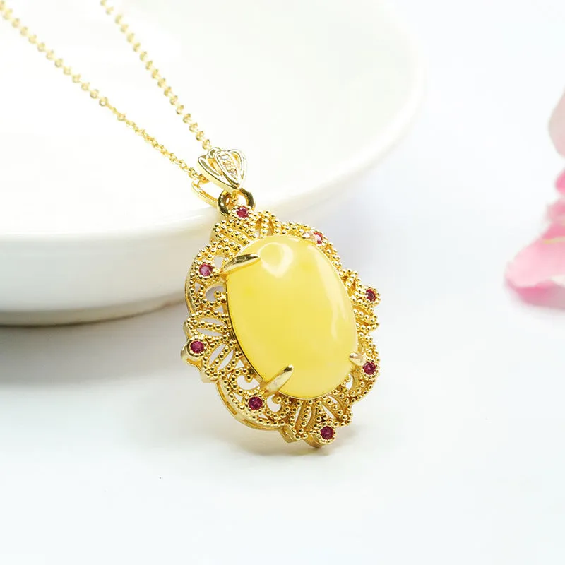 Leaf Zircon Golden Necklace with Beeswax Amber Pendant_Product Title