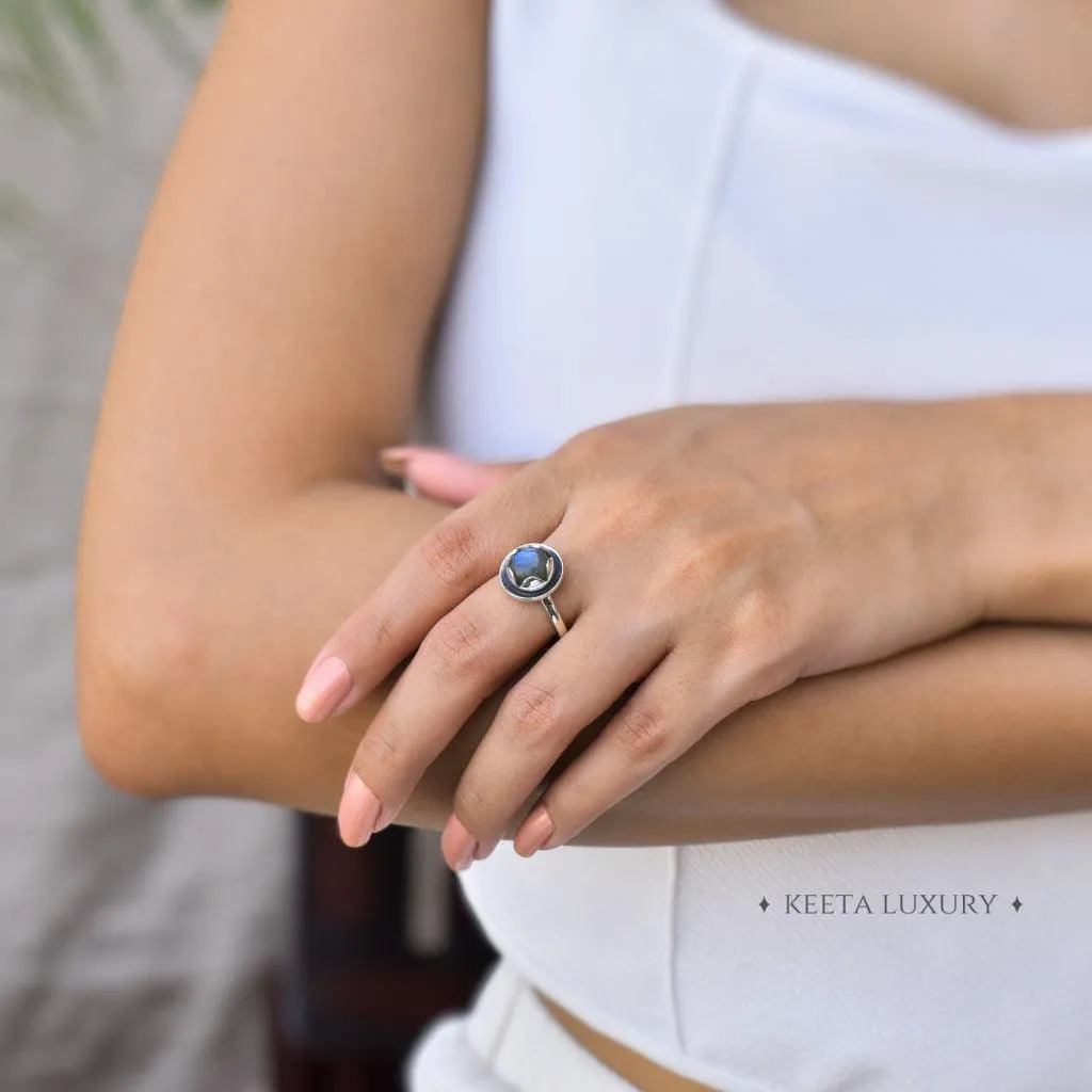 Lotus Dream - Labradorite Ring