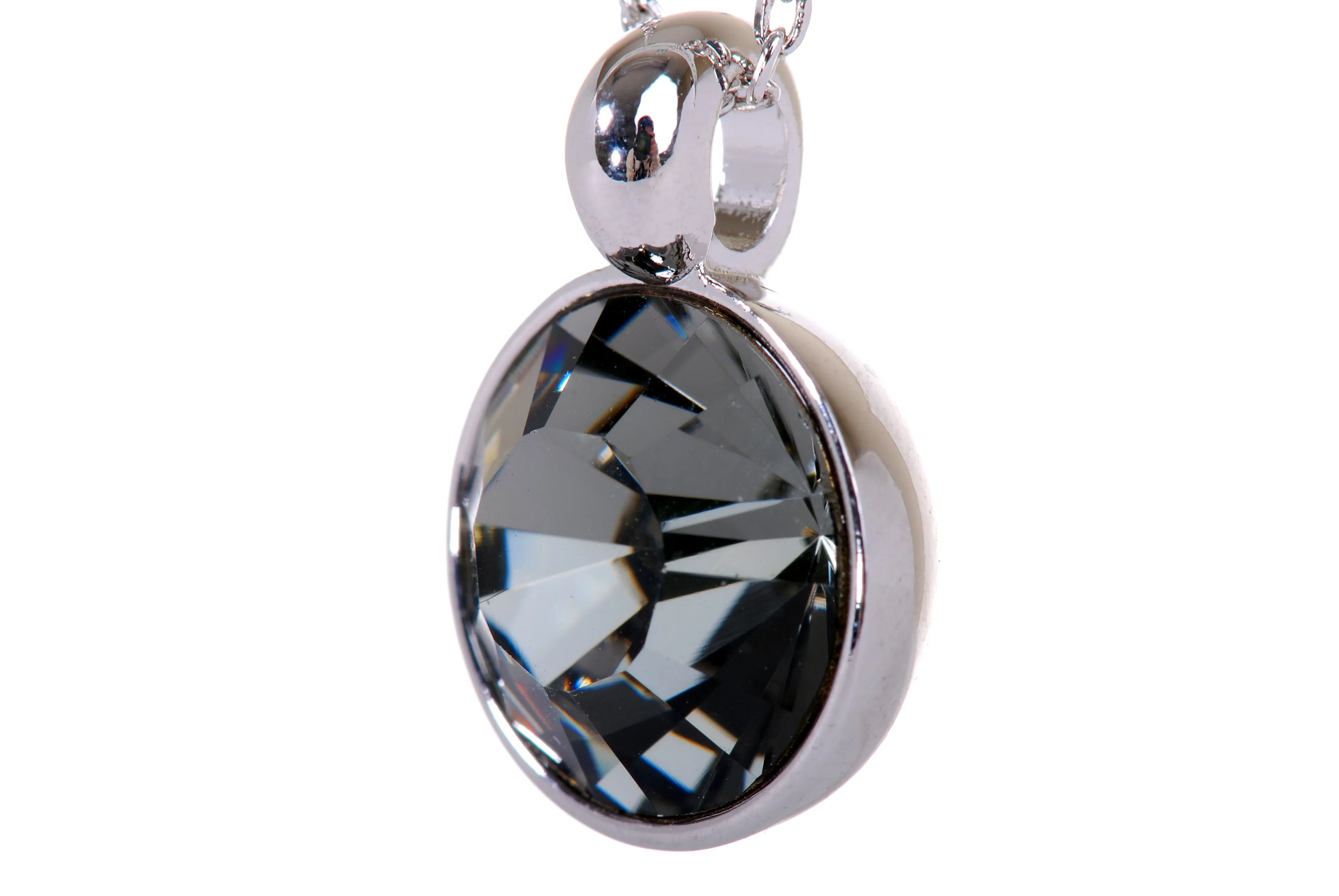 N7171 Brilliant Round Onyx Swarovski Crystal Elements Rhodium Plated Pendant Necklace