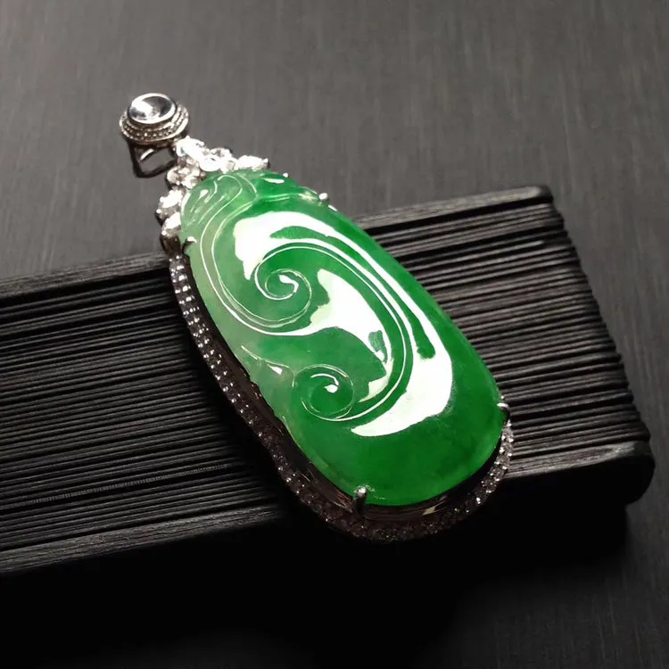 Natural Jade Pendant Jadeite Gold Ruyi Pendant PT333