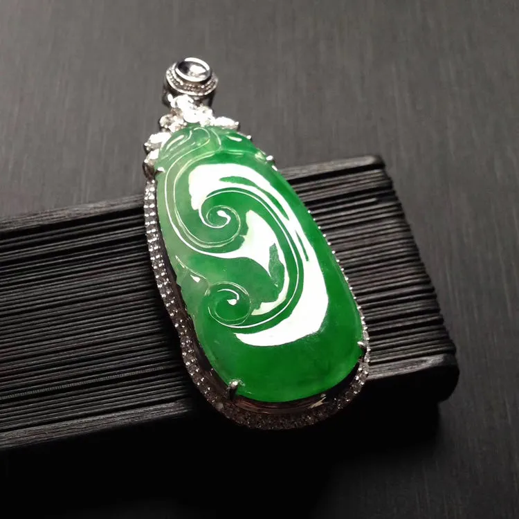 Natural Jade Pendant Jadeite Gold Ruyi Pendant PT333