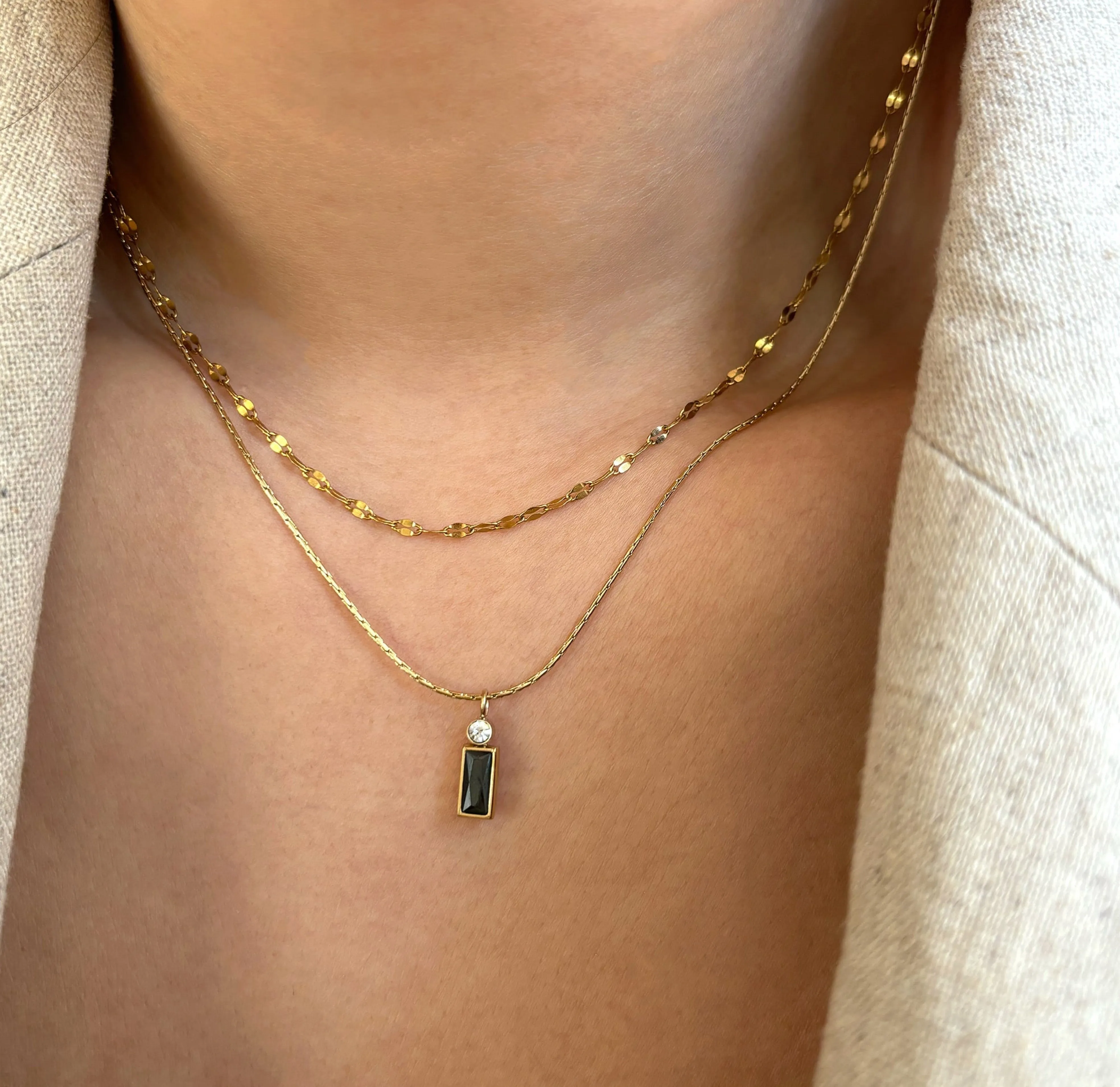 REN DAINTY BLACK PENDANT NECKLACE