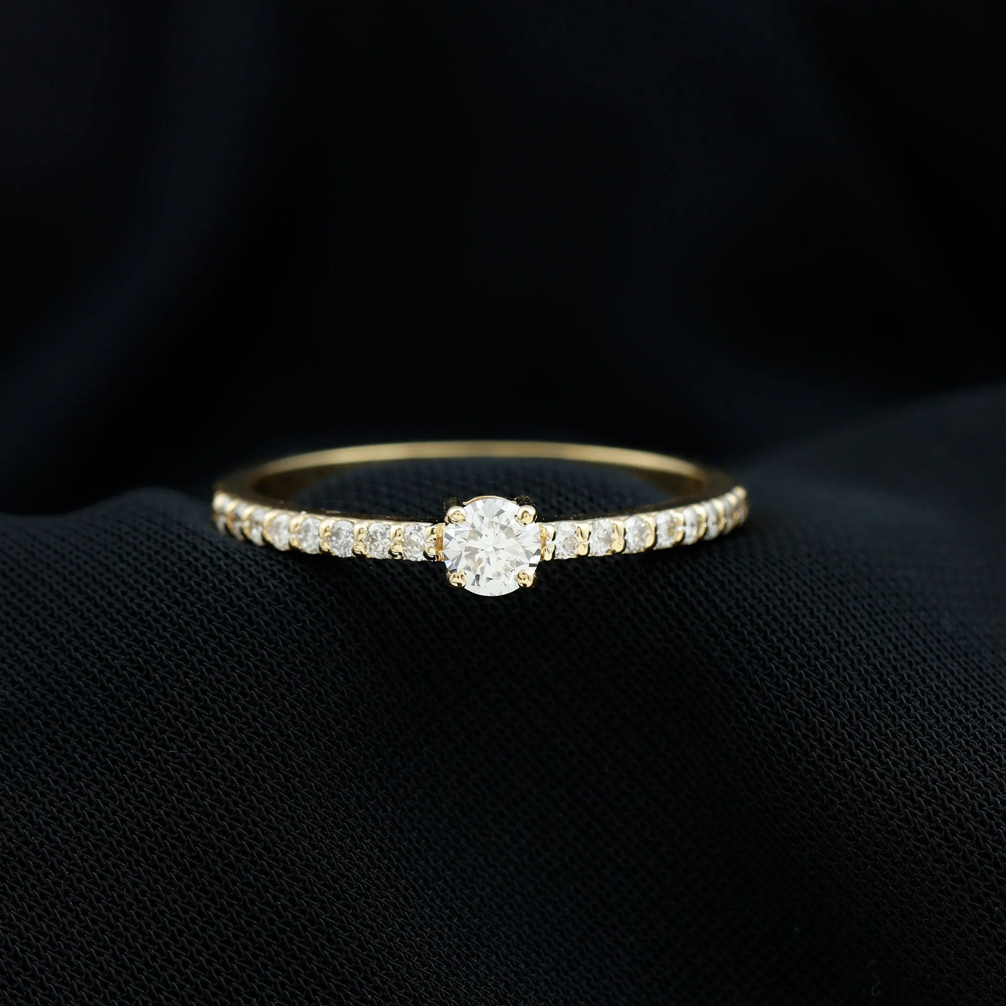 Round Diamond Solitaire Ring with Side Stones