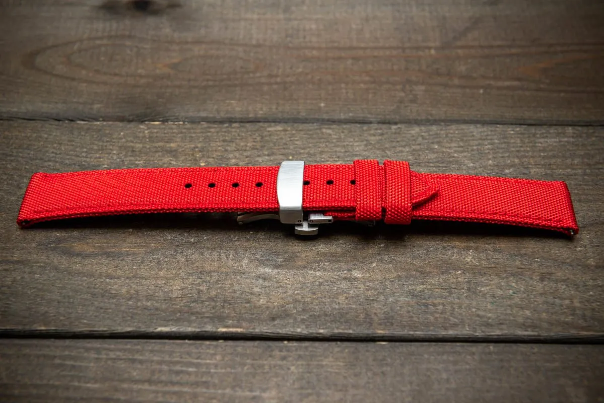 Sailcloth waterproof watch strap. Deployment clasp.