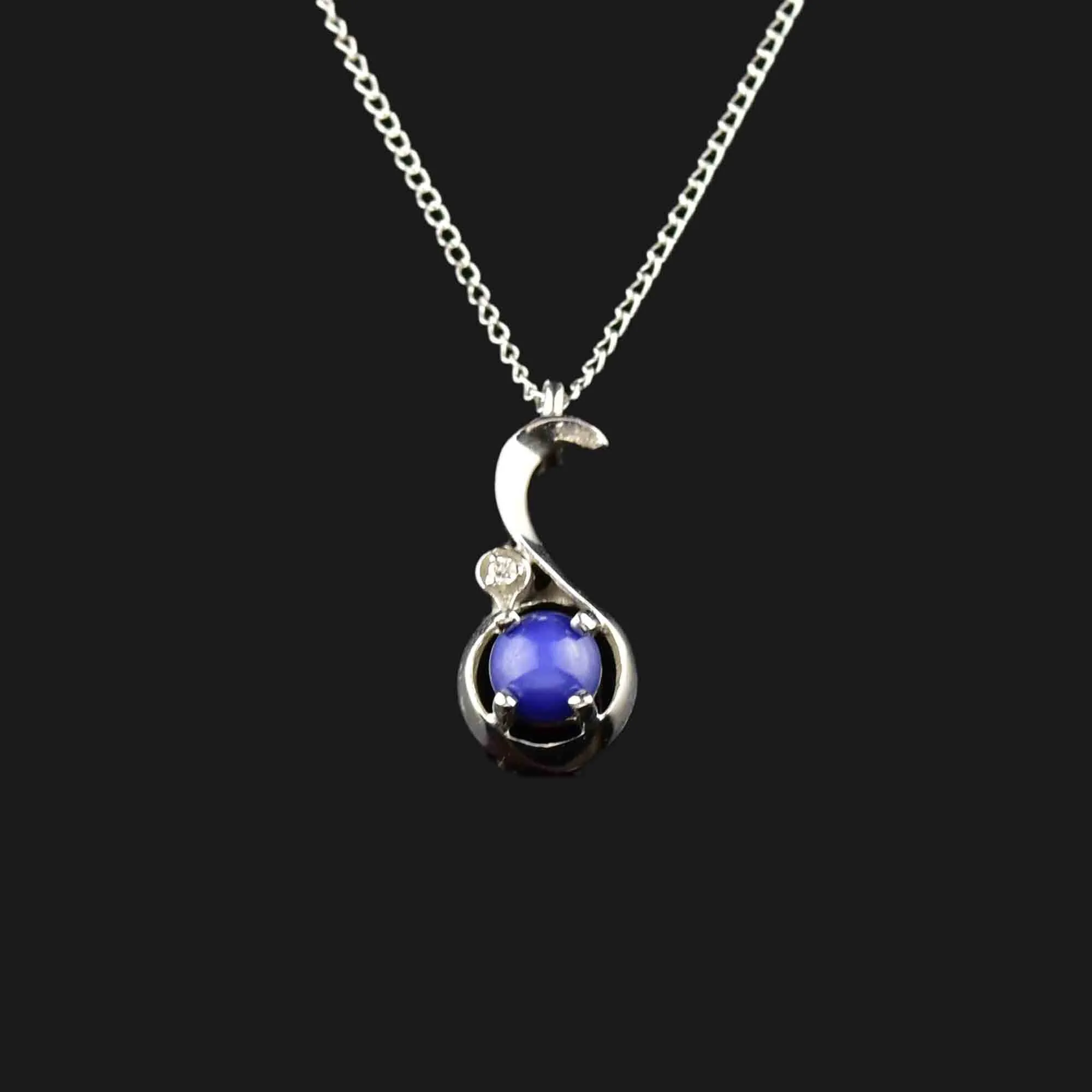 Vintage 10K White Gold Diamond Star Sapphire Pendant Necklace