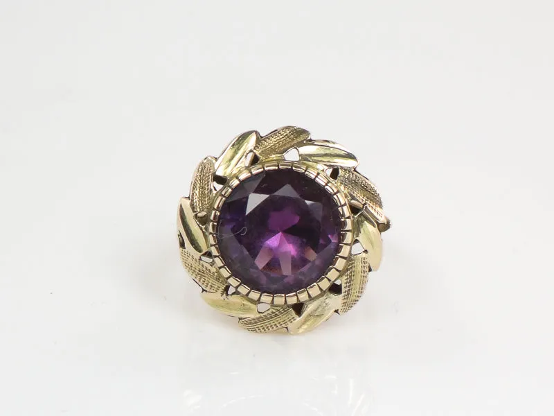 Vintage 14k Yellow Gold Round Purple Sapphire Ring with Floral Design