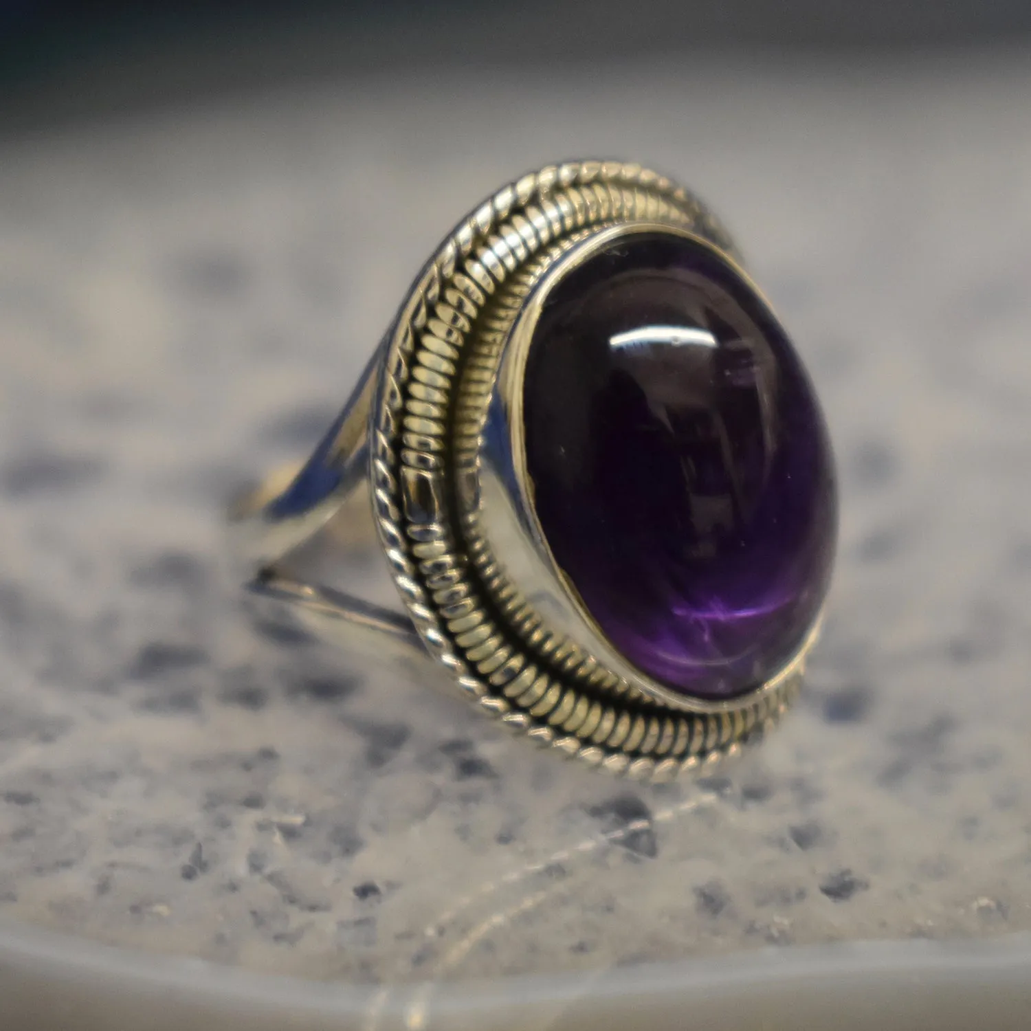 Vintage Detailed Amethyst Ring (925) Sterling Silver