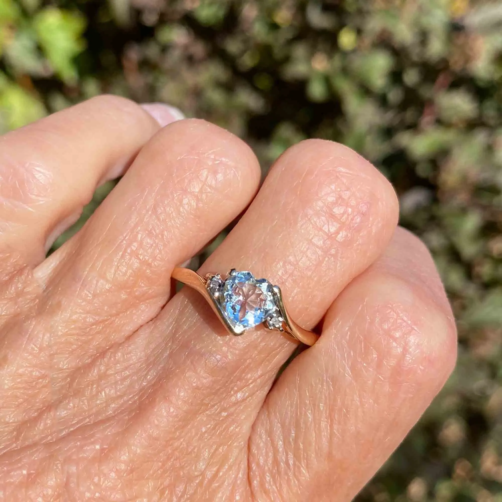 Vintage Gold Diamond Aquamarine Heart Ring